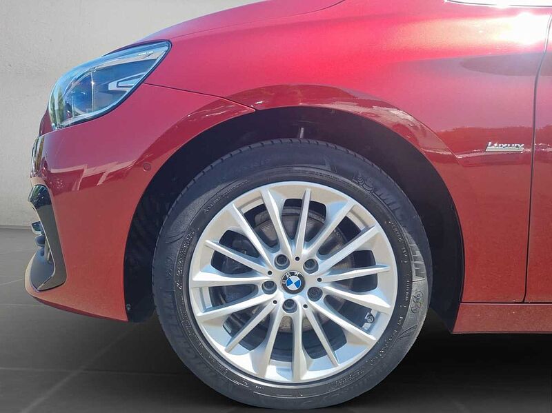 BMW 218 Active Tourer i LUXURY LINE LED PDC KLIMAAUTO SHZ NAVI