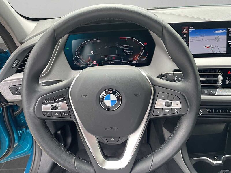 BMW 116 i ADVANTAGE LED PDC TEMPOMAT WLAN SHZ