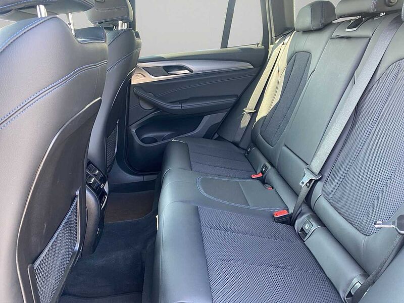 BMW X3 xDrive30e M SPORT LED HUD AHK HARMAN KARDON K