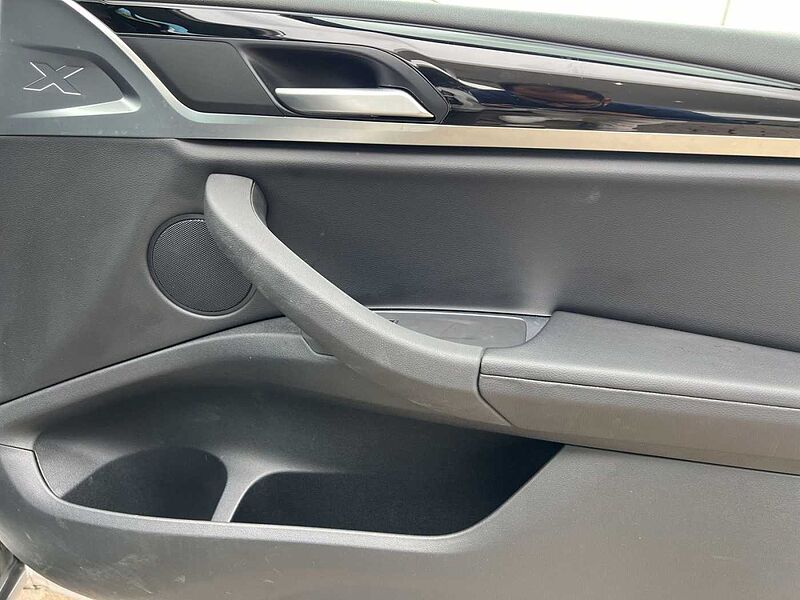 BMW X3 xDrive20d LED AHK RÜCKFAHR KOMFORTZUG SHZ DAB