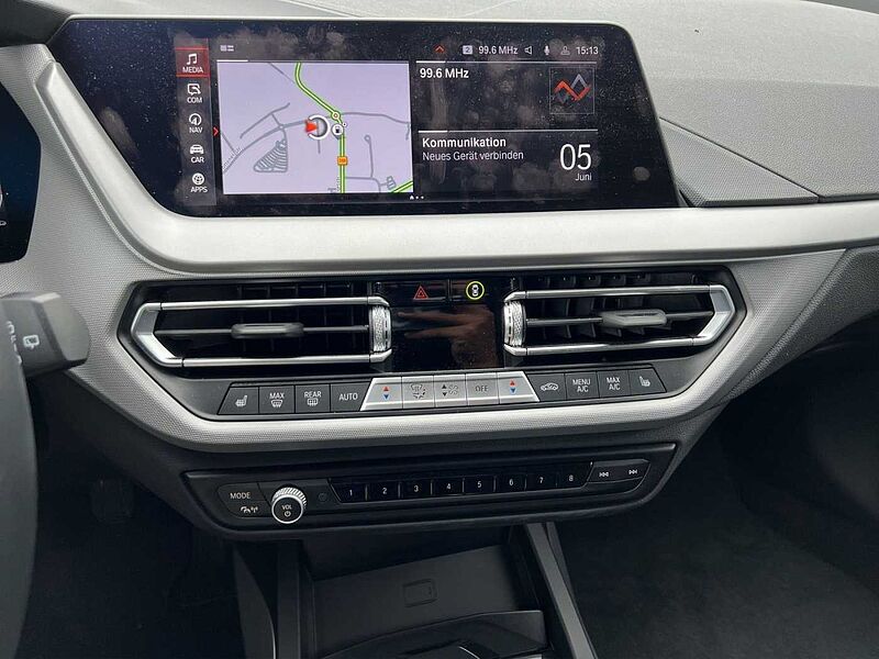 BMW 116 i ADVANTAGE LED TEMPOMAT KOMFORTZUG SHZ