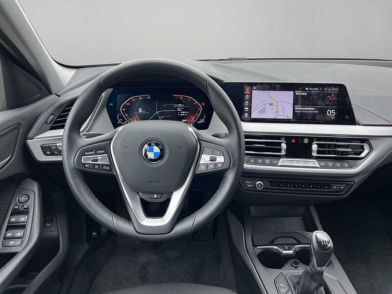 BMW 116 i ADVANTAGE LED TEMPOMAT KOMFORTZUG SHZ