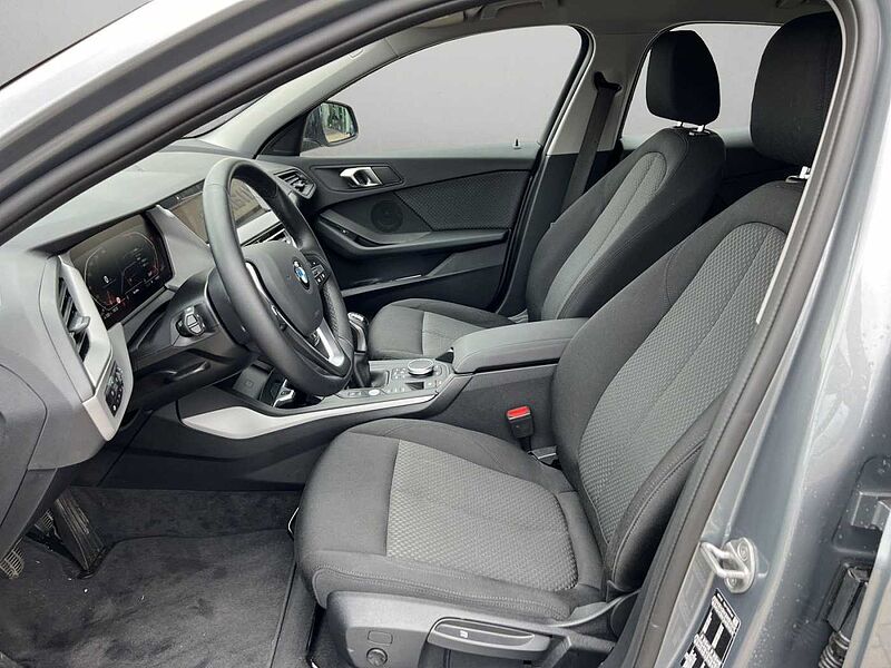 BMW 116 i ADVANTAGE LED TEMPOMAT KOMFORTZUG SHZ