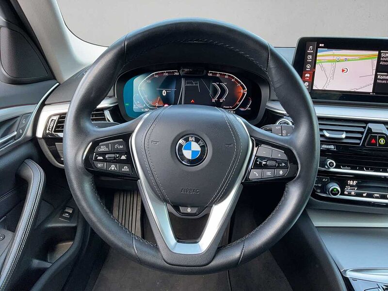 BMW 530 d xDrive TOURING RÜCKFAHR HIFI VIRT COCK PROF