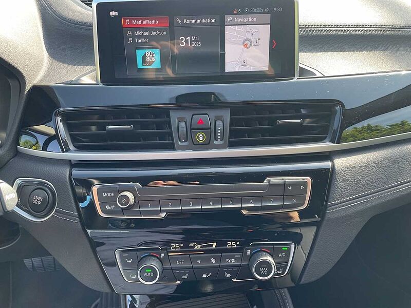 BMW X1 xDrive25e X LINE LED NAVI TEMPOMAT PDC SHZ