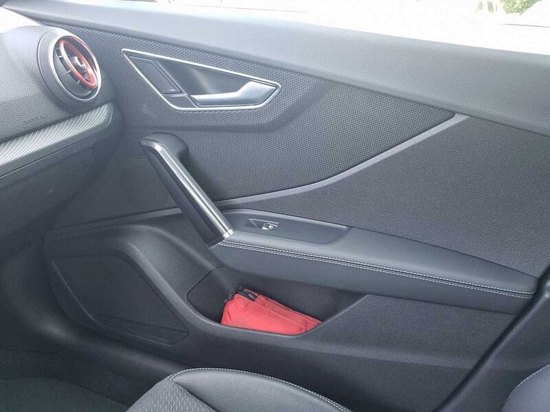 Audi SQ2 2.0 TFSI quattro LED RFK Tempomat AHK PDC