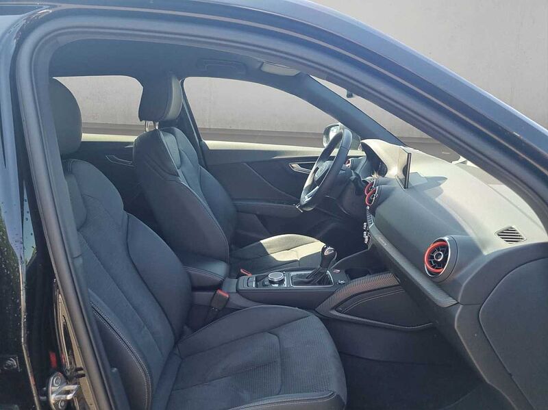 Audi SQ2 2.0 TFSI quattro LED RFK Tempomat AHK PDC
