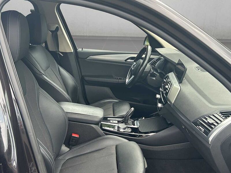 BMW X3 xDrive20d X LINE LED HUD AHK HIFI RÜCKFAHR KO