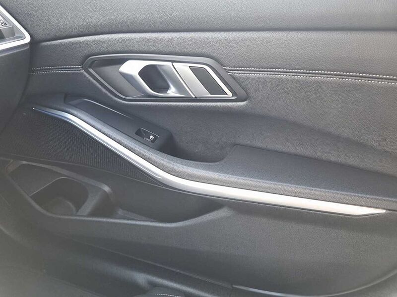 BMW 320 d xDrive TOURING SPORT LINE LED HIFI KOMFORTZ