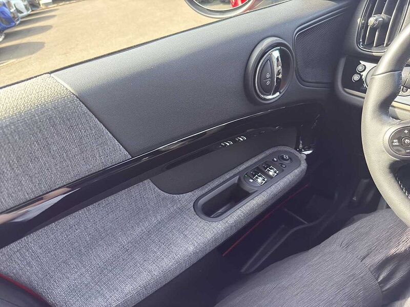 MINI COOPER_COUNTRYMAN Cooper Countryman CLASSIC TRIM LED HUD RÜCKFAHR