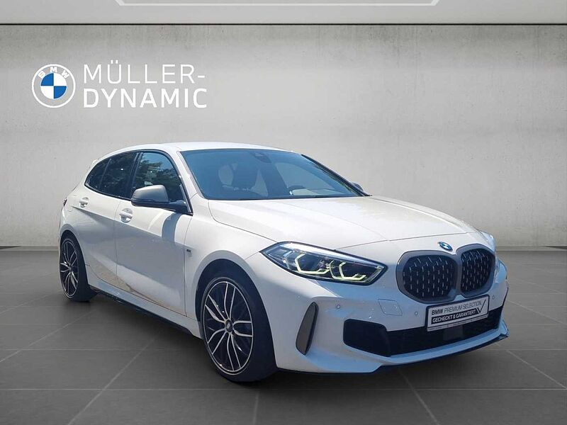 BMW M135 i xDrive LED HIFI TEMPOMAT PDC SHZ DAB