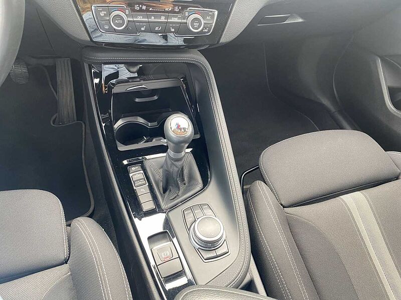BMW X2 sDrive18d LED HIFI PDC TEMPOMAT SHZ