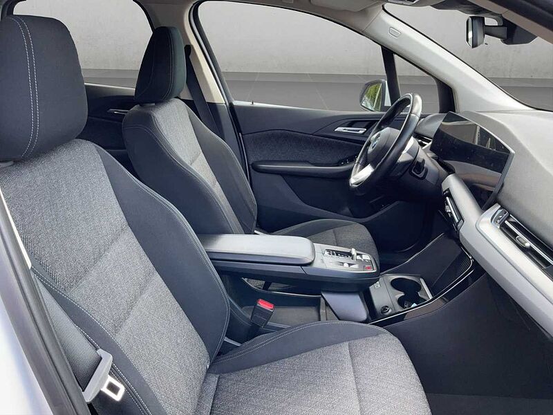 BMW 218 Active Tourer d ACTIVE TOURER AHK RÜCKFAHR SHZ DAB