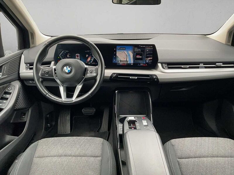 BMW 218 Active Tourer d ACTIVE TOURER AHK RÜCKFAHR SHZ DAB