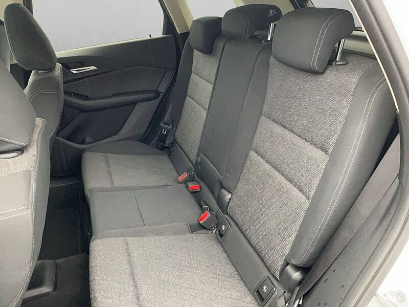 BMW 218 Active Tourer d ACTIVE TOURER AHK RÜCKFAHR SHZ DAB