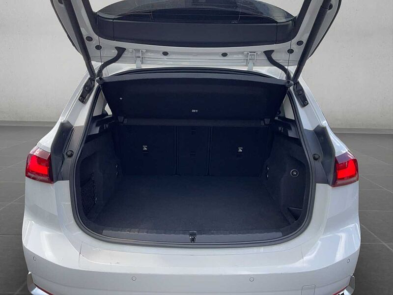 BMW 218 Active Tourer d ACTIVE TOURER AHK RÜCKFAHR SHZ DAB