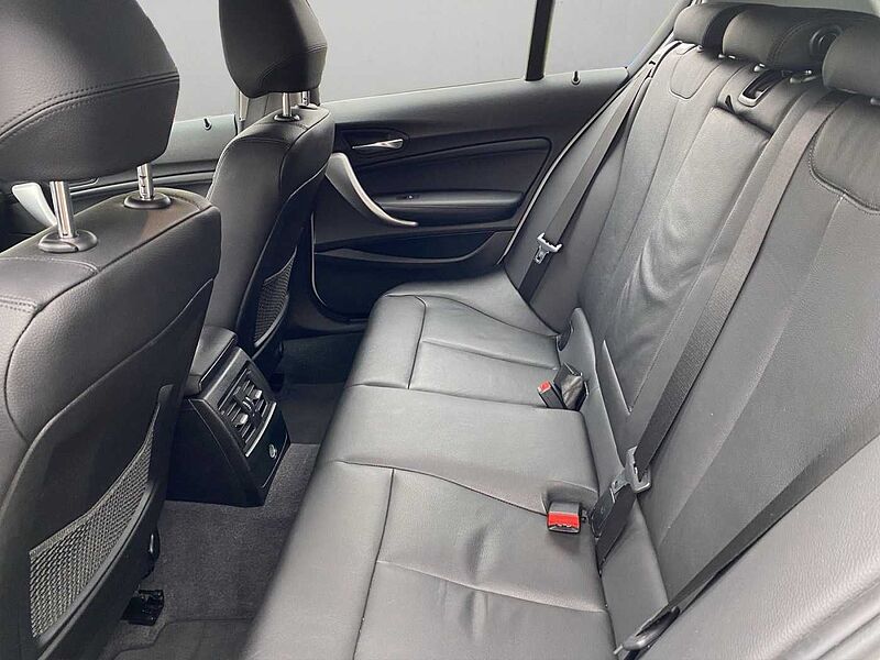 BMW 120 i ADVANTAGE LED PDC TEMPOMAT SHZ