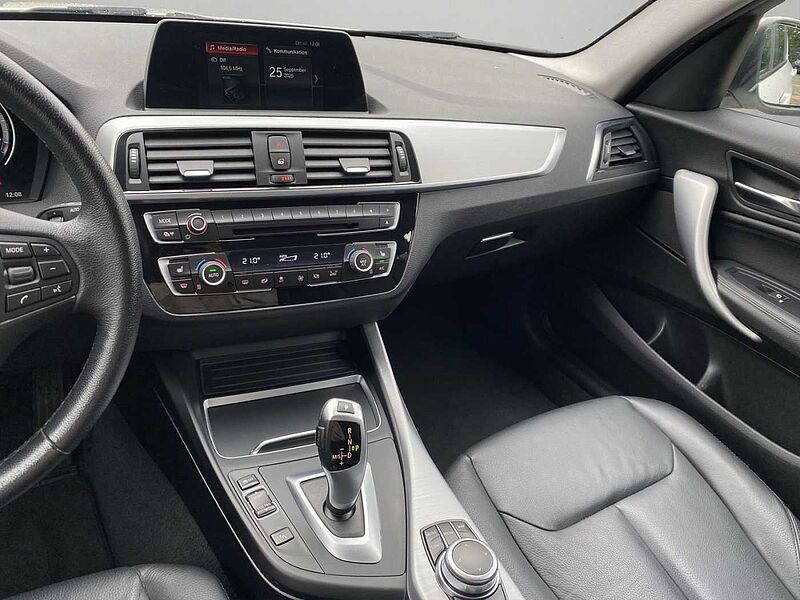 BMW 120 i ADVANTAGE LED PDC TEMPOMAT SHZ
