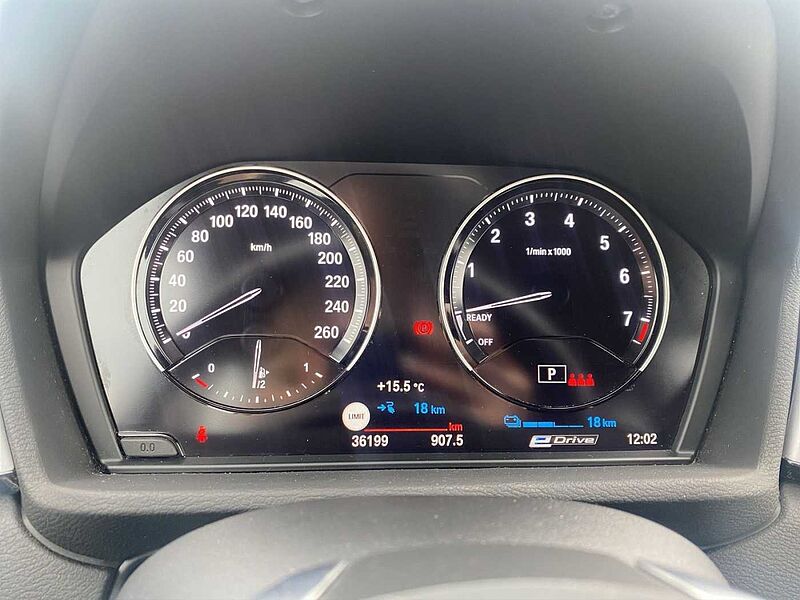 BMW X1 xDrive25e ADVANTAGE LED PDC TEMPOMAT SHZ DAB