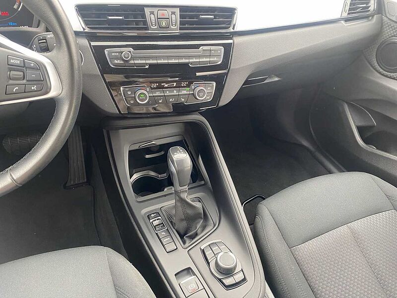 BMW X1 xDrive25e ADVANTAGE LED PDC TEMPOMAT SHZ DAB