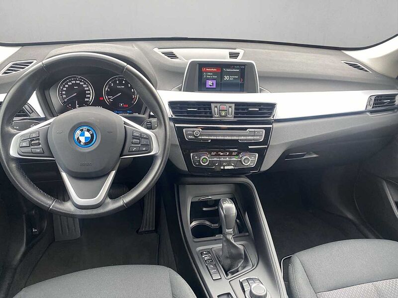 BMW X1 xDrive25e ADVANTAGE LED PDC TEMPOMAT SHZ DAB