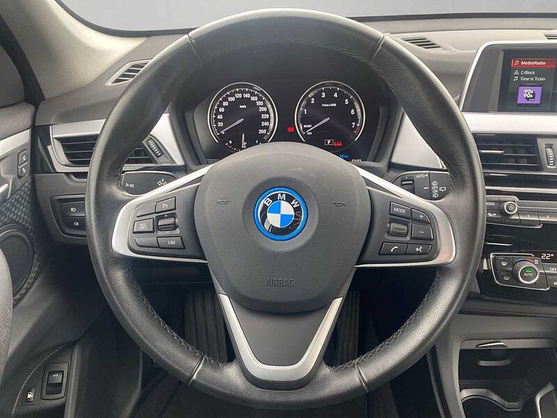 BMW X1 xDrive25e ADVANTAGE LED PDC TEMPOMAT SHZ DAB