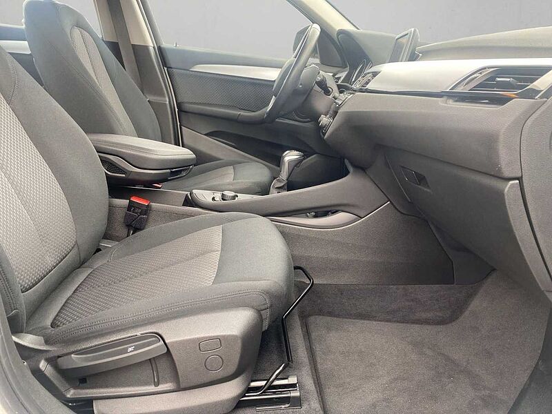 BMW X1 xDrive25e ADVANTAGE LED PDC TEMPOMAT SHZ DAB