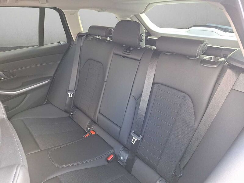 BMW 320 d xDrive Touring DAB LED ACC + Stop&Go Shz