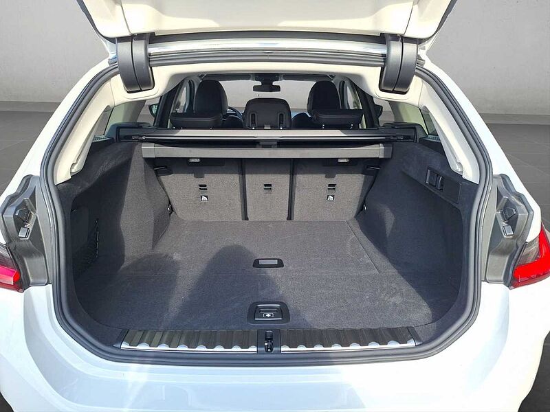 BMW 320 d xDrive Touring DAB LED ACC + Stop&Go Shz