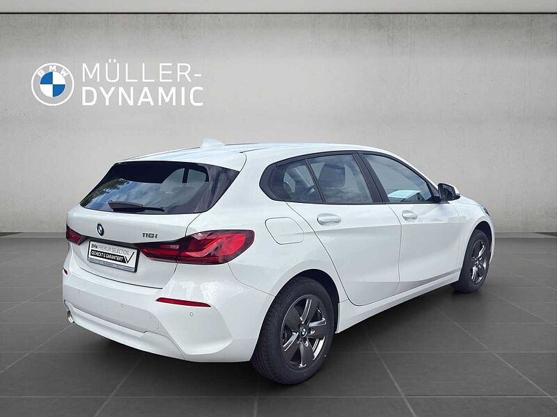 BMW 116 i ADVANTAGE LED TEMPOMAT PDC DAB SHZ