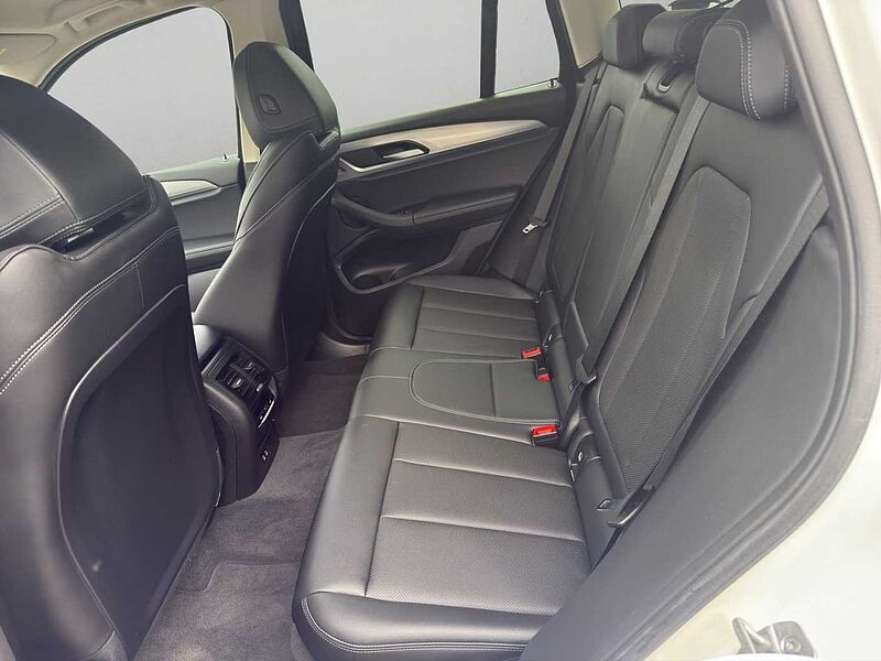 BMW X3 xDrive20d LED AHK RÜCKFAHR VIRT COCK PROF SHZ