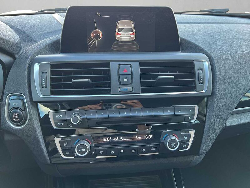 BMW 118 d SPORT LINE LED NAVI HIFI TEMPOMAT SHZ