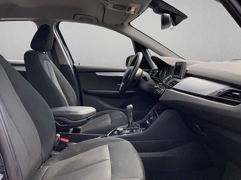 BMW 216 Active Tourer i ADVANTAGE LED TEMPOMAT PDC KLIMAAUTO SHZ
