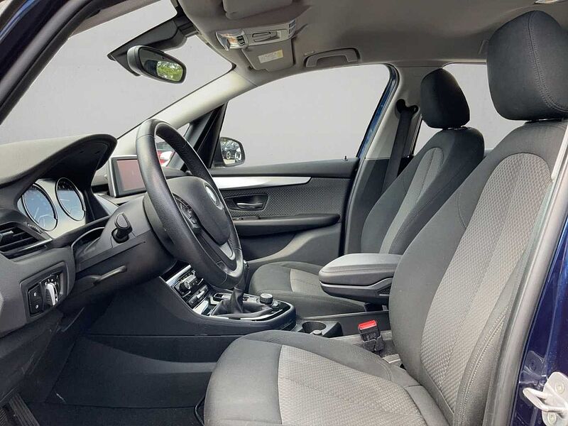 BMW 216 Active Tourer i ADVANTAGE LED TEMPOMAT PDC KLIMAAUTO SHZ