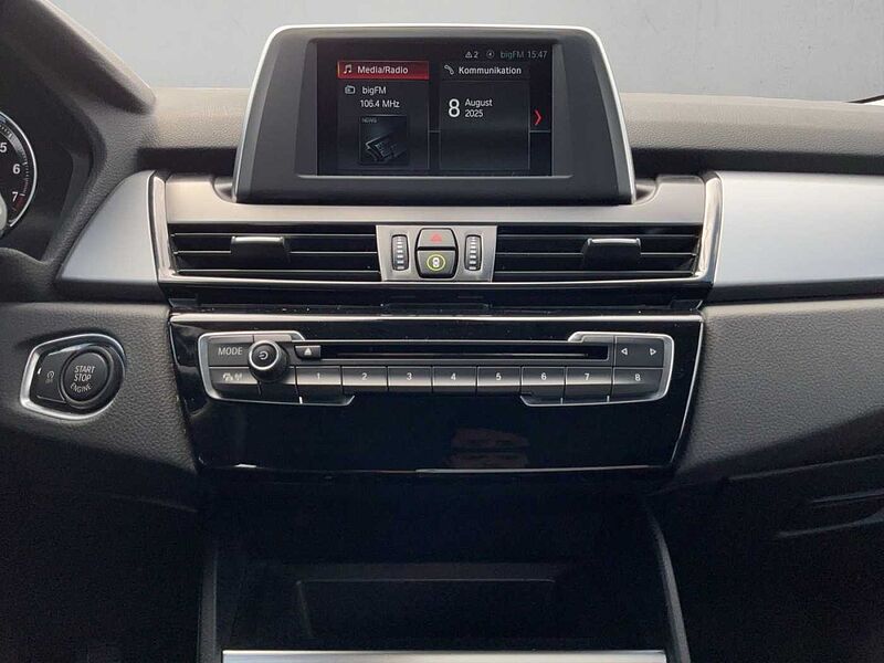 BMW 216 Active Tourer i ADVANTAGE LED TEMPOMAT PDC KLIMAAUTO SHZ