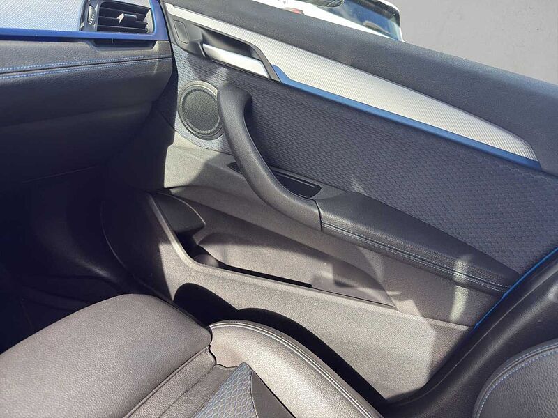 BMW X1 xDrive25d M SPORT LED AHK HIFI NAVI RÜCKFAHR