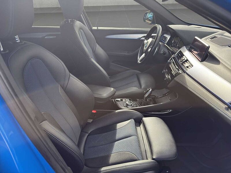 BMW X1 xDrive25d M SPORT LED AHK HIFI NAVI RÜCKFAHR
