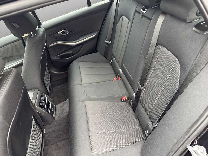 BMW 318 d TOURING ADVANTAGE LASER AHK KOMFORTZUG