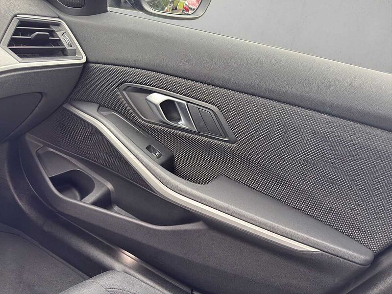 BMW 318 d TOURING ADVANTAGE LASER AHK KOMFORTZUG