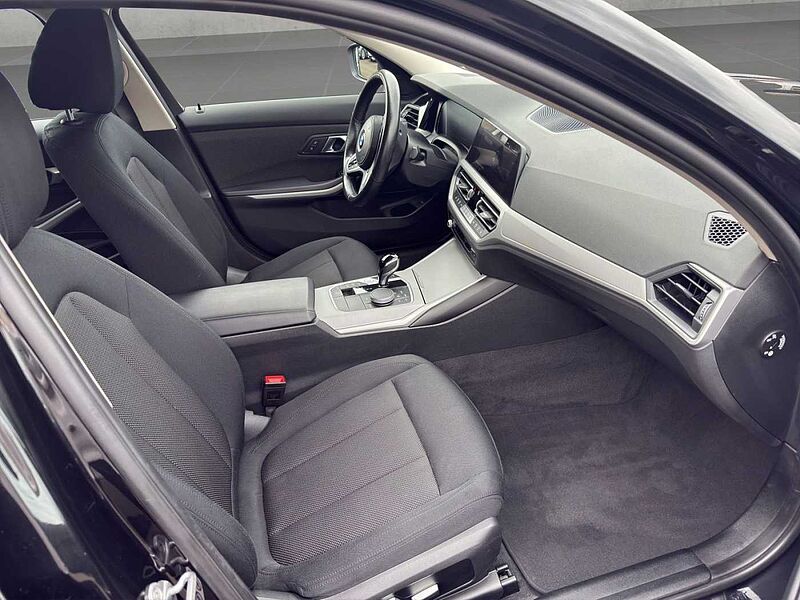 BMW 318 d TOURING ADVANTAGE LASER AHK KOMFORTZUG