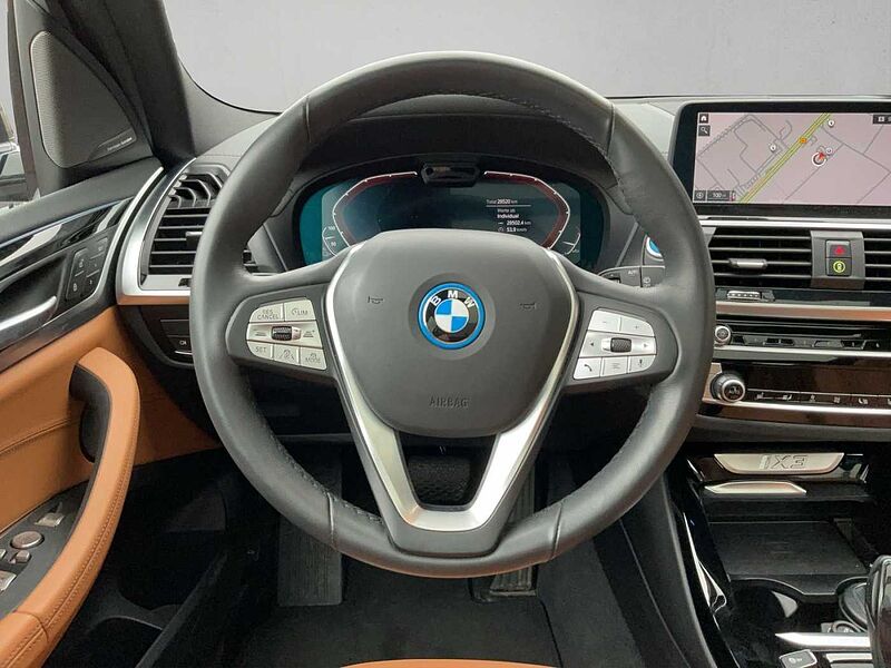 BMW iX3 IMPRESSIVE LED HUD HARMAN KARDON 360° KAMERA