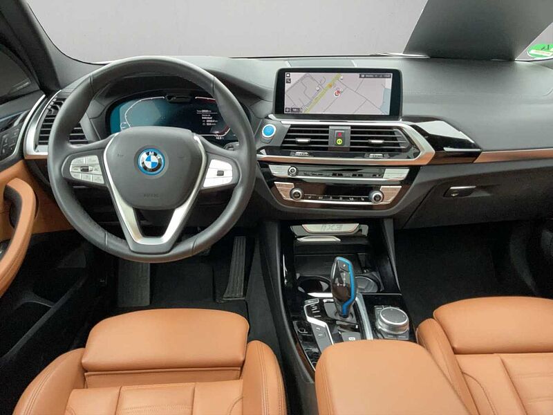 BMW iX3 IMPRESSIVE LED HUD HARMAN KARDON 360° KAMERA