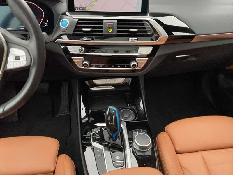 BMW iX3 IMPRESSIVE LED HUD HARMAN KARDON 360° KAMERA