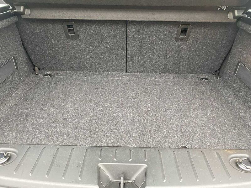 BMW i3 s 120AH PDC TEMPOMAT SHZ DAB