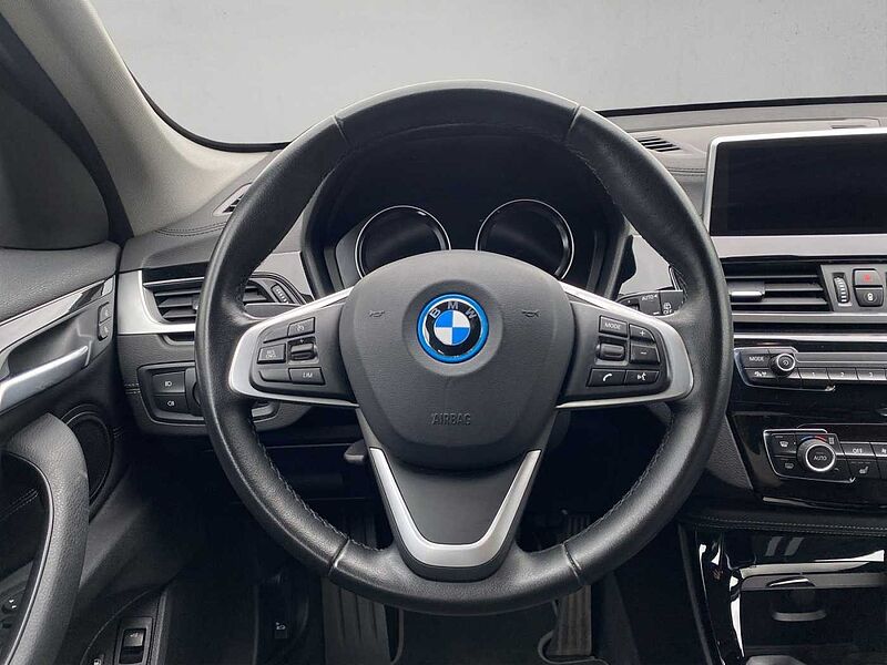 BMW X1 xDrive25e SPORT LINE LED PDC NAVI TEMPOMAT SH