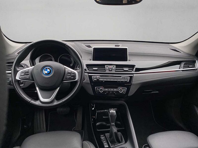 BMW X1 xDrive25e SPORT LINE LED PDC NAVI TEMPOMAT SH