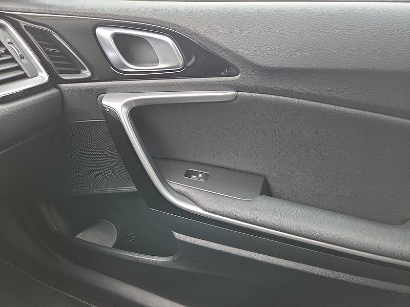 Kia cee'd Ceed Sportswagon DAB LED RFK el. Sitze PDC