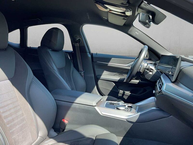 BMW M440 i xDrive GRAN COUPÈ M SPORT PRO RÜCKFAHR HIF