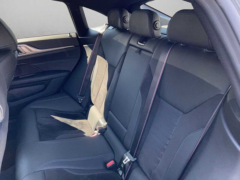 BMW M440 i xDrive GRAN COUPÈ M SPORT PRO RÜCKFAHR HIF