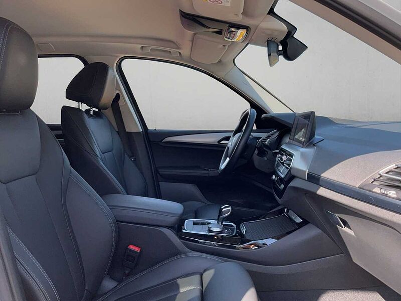 BMW X3 xDrive20d LED AHK RÜCKFAHR SHZ DAB WLAN